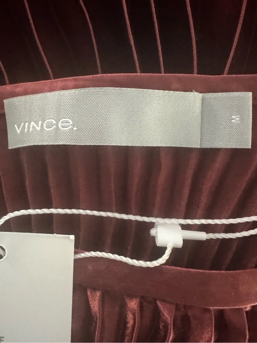 VINCE Chevron Pleated Satin Tank Top M NWT $265 Retail Sleeveless Luxury‎ Blouse